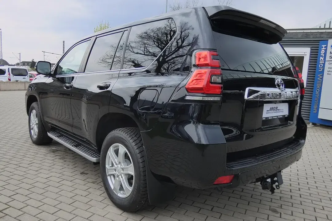Toyota Land Cruiser 2.8 - Thumbnail 7