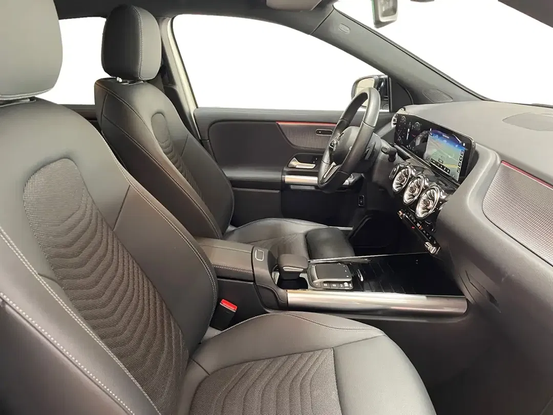 Mercedes-Benz EQA 300 4MATIC AMG MBUX Progressive - Thumbnail 9