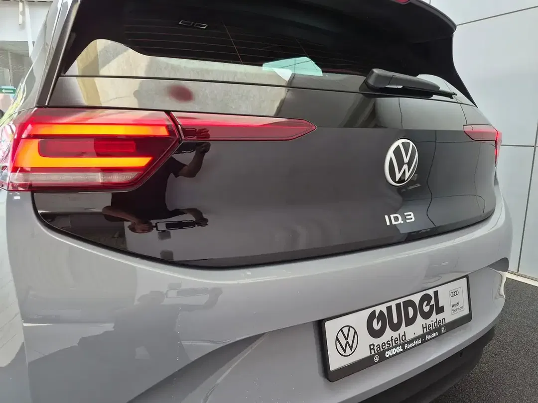 Volkswagen ID.3 Pro - Thumbnail 9