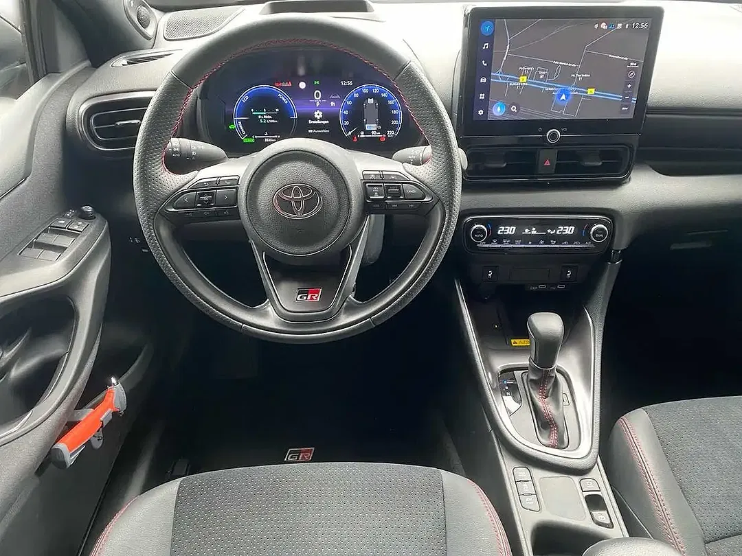 Toyota Yaris 1.5 Hybrid GR Sport - Thumbnail 10