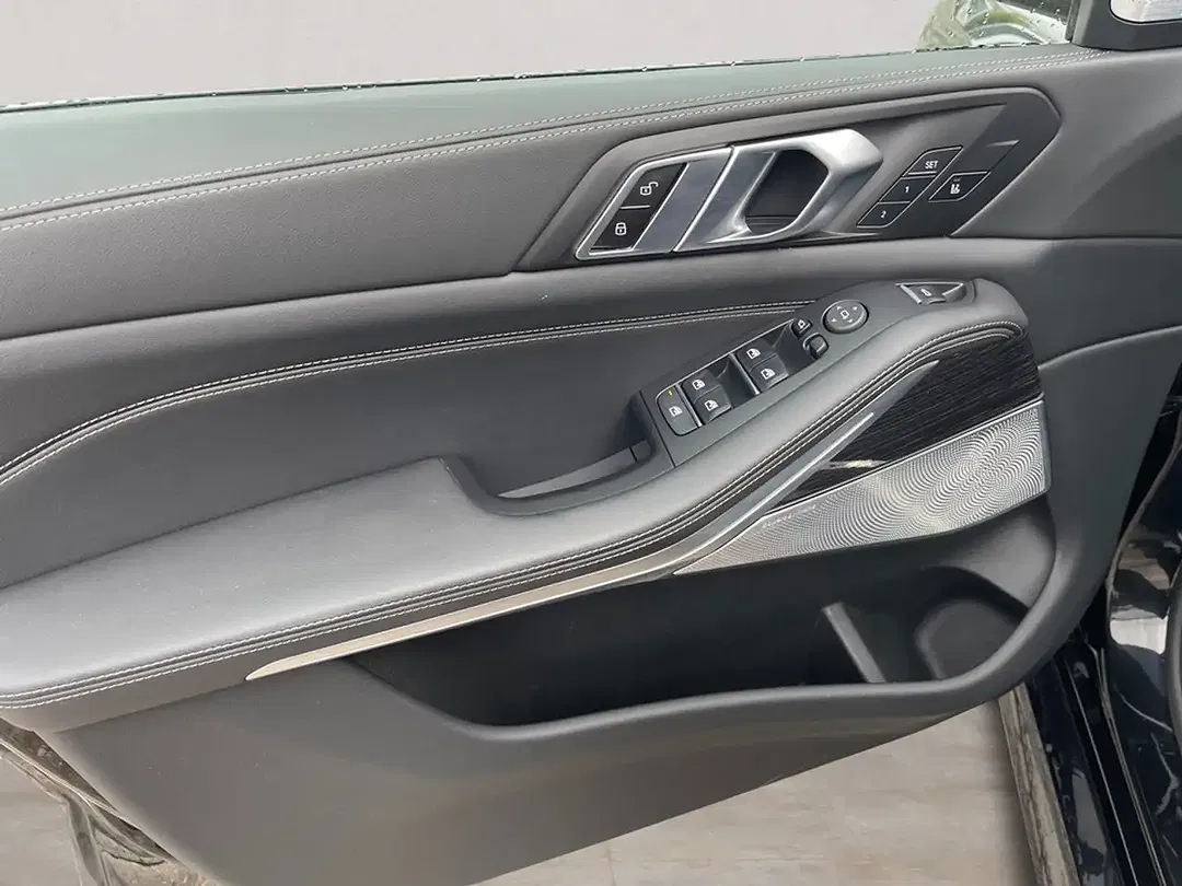 BMW X5 - Thumbnail 9