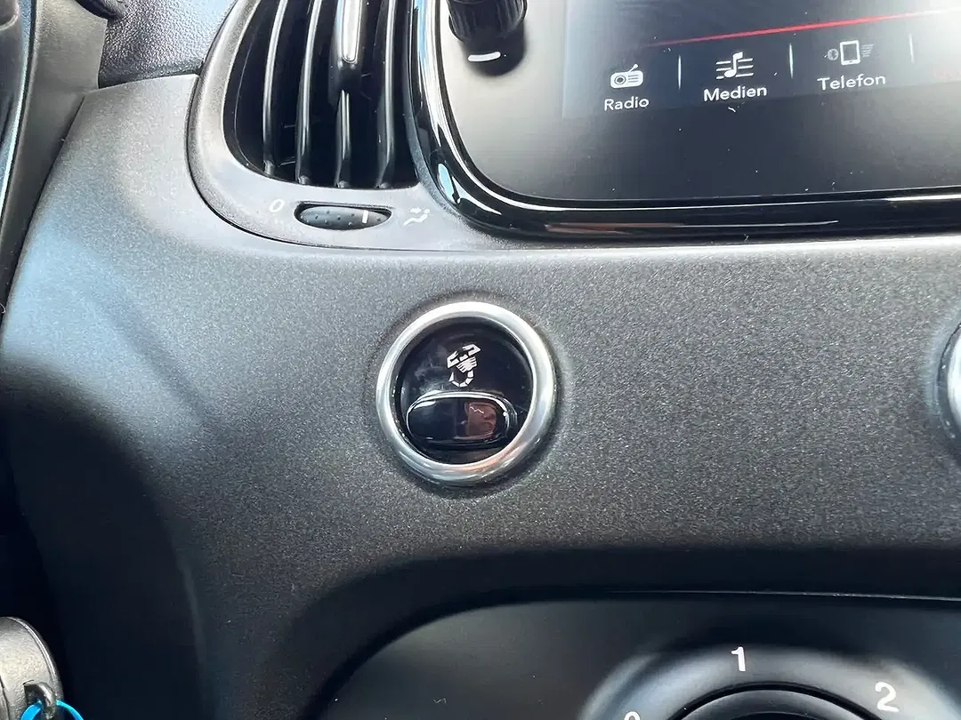 Abarth 695 1.4 T-Jet - Thumbnail 12