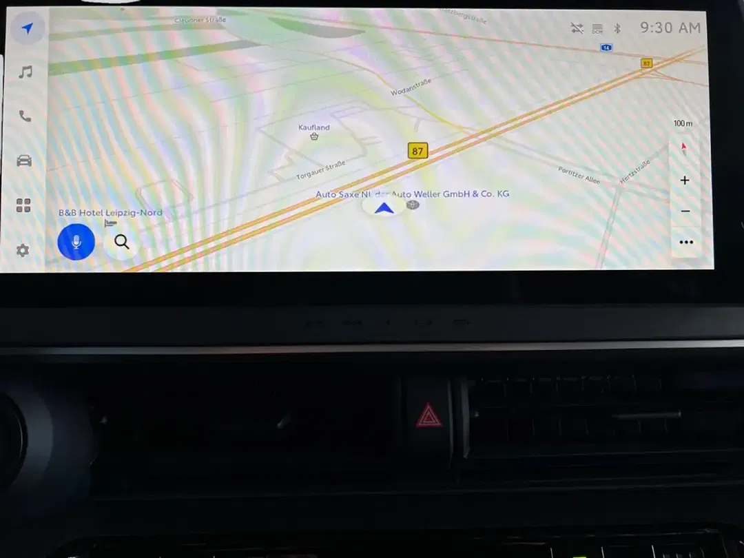Toyota Prius PHEV Executive - Thumbnail 11