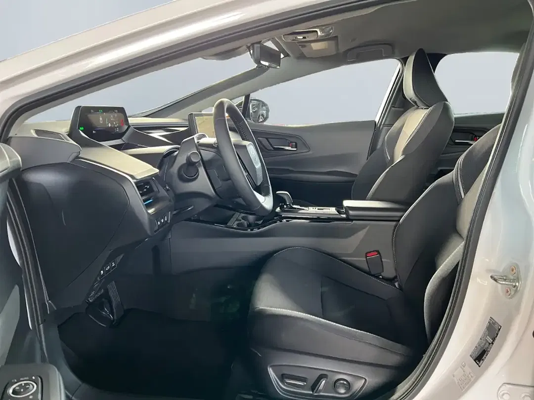 Toyota Prius PHEV Executive - Thumbnail 6