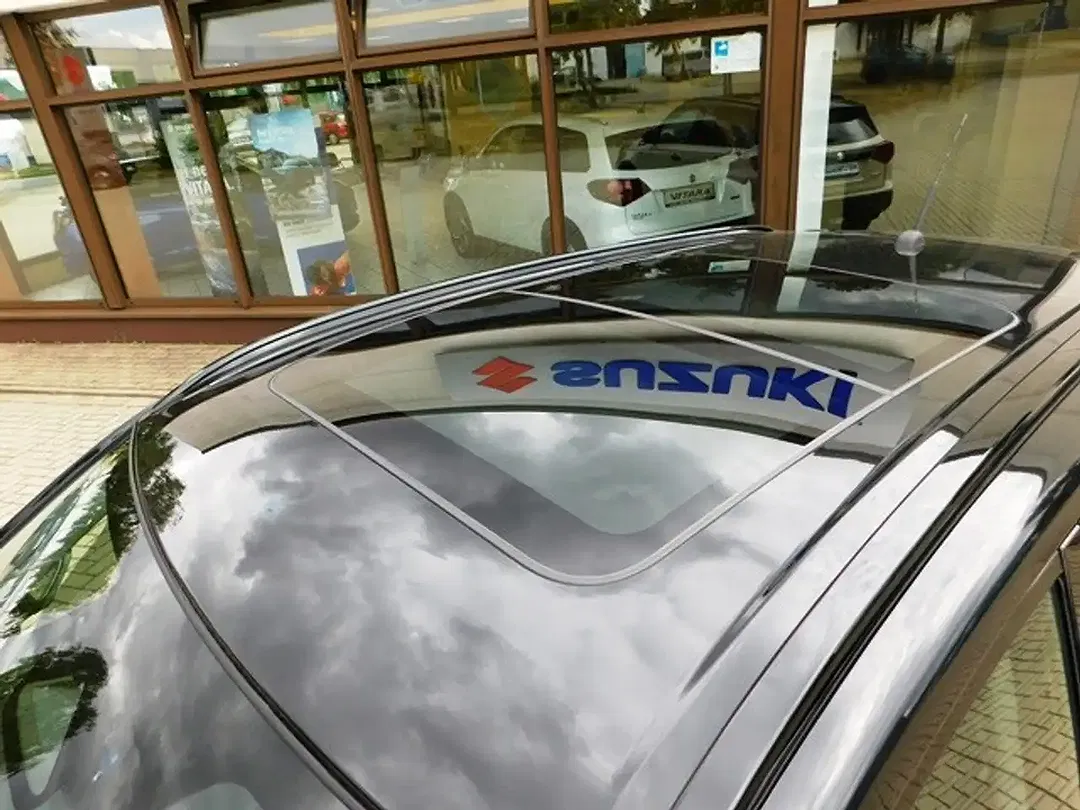 Suzuki Vitara Hybrid 1.4 4x4 Comfort+ - Thumbnail 10