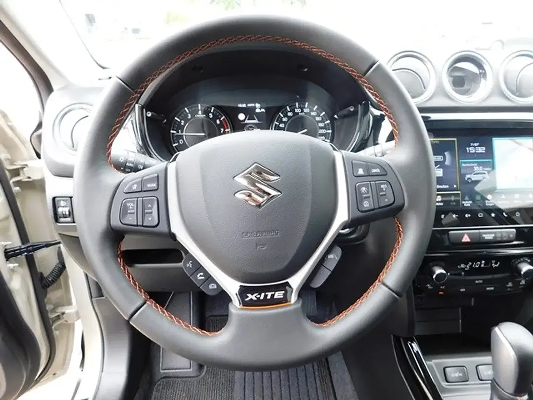 Suzuki Vitara Hybrid 1.4 4x4 Comfort+ - Thumbnail 15