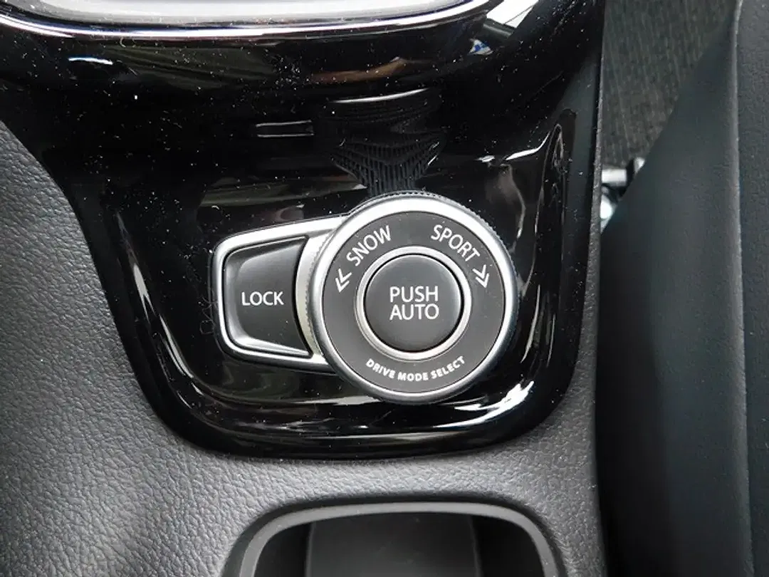 Suzuki Vitara Hybrid 1.4 4x4 Comfort+ - Thumbnail 19