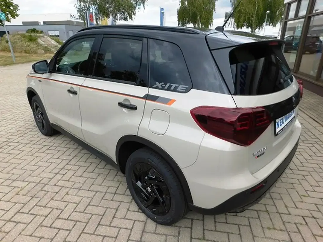 Suzuki Vitara Hybrid 1.4 4x4 Comfort+ - Thumbnail 3
