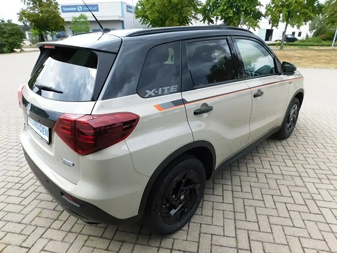 Suzuki Vitara Hybrid 1.4 4x4 Comfort+ - Thumbnail 5