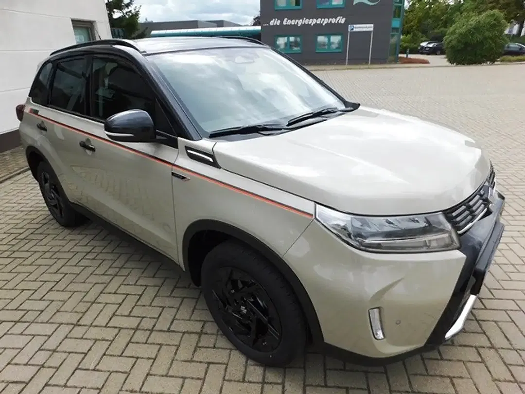 Suzuki Vitara Hybrid 1.4 4x4 Comfort+ - Thumbnail 6