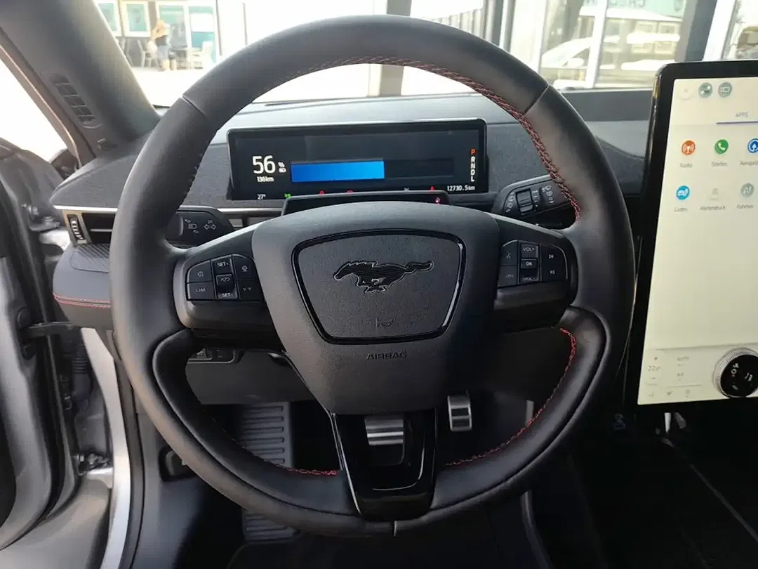 Ford Mustang AUT 4x4 - Thumbnail 9