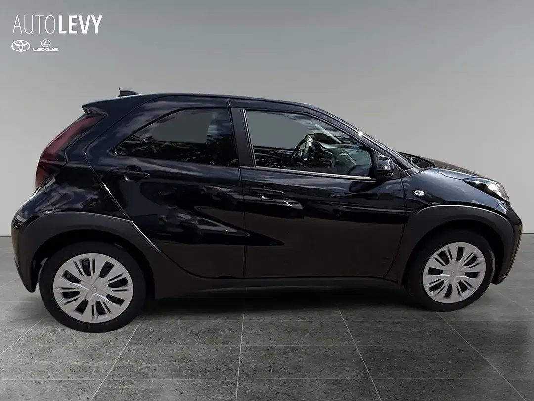 Toyota Aygo X Business Edition - Thumbnail 6