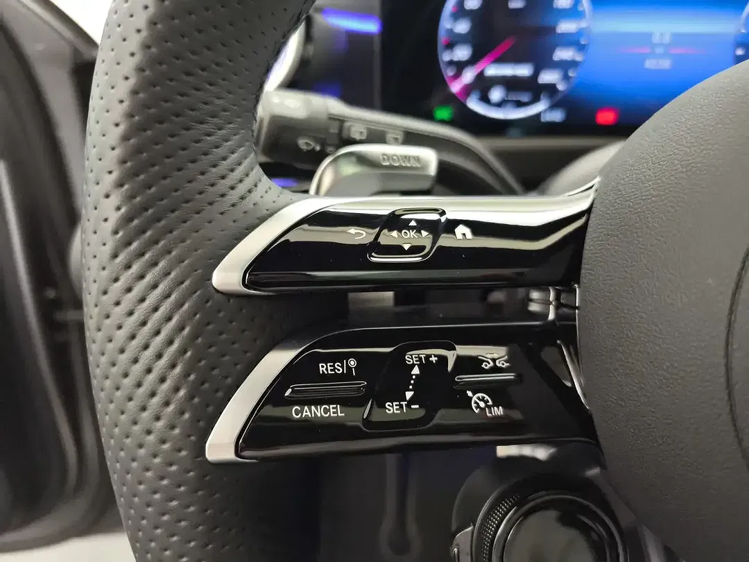 Mercedes-Benz A 35 AMG 4MATIC - Thumbnail 13