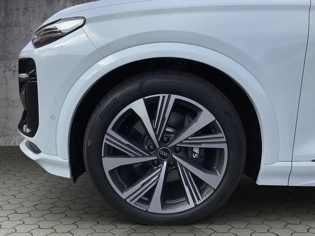 Audi SQ6 e-tron quattro Matrix LED - Thumbnail 13