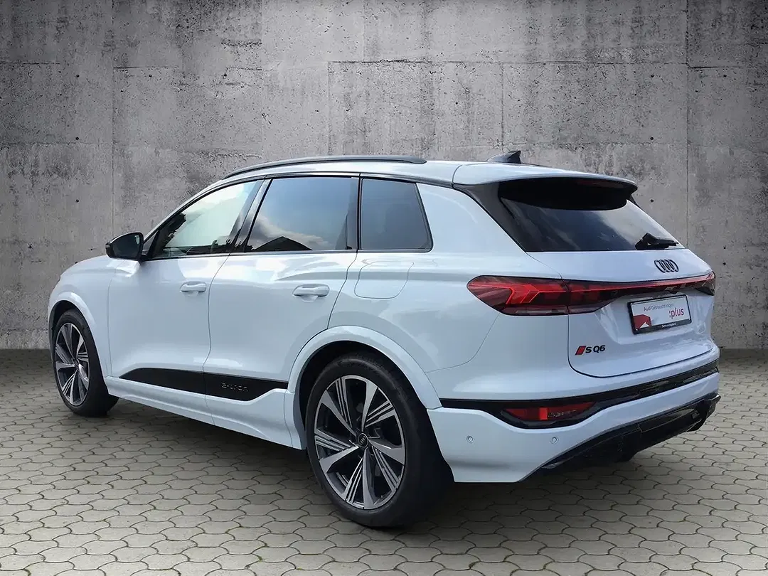 Audi SQ6 e-tron quattro Matrix LED - Thumbnail 3