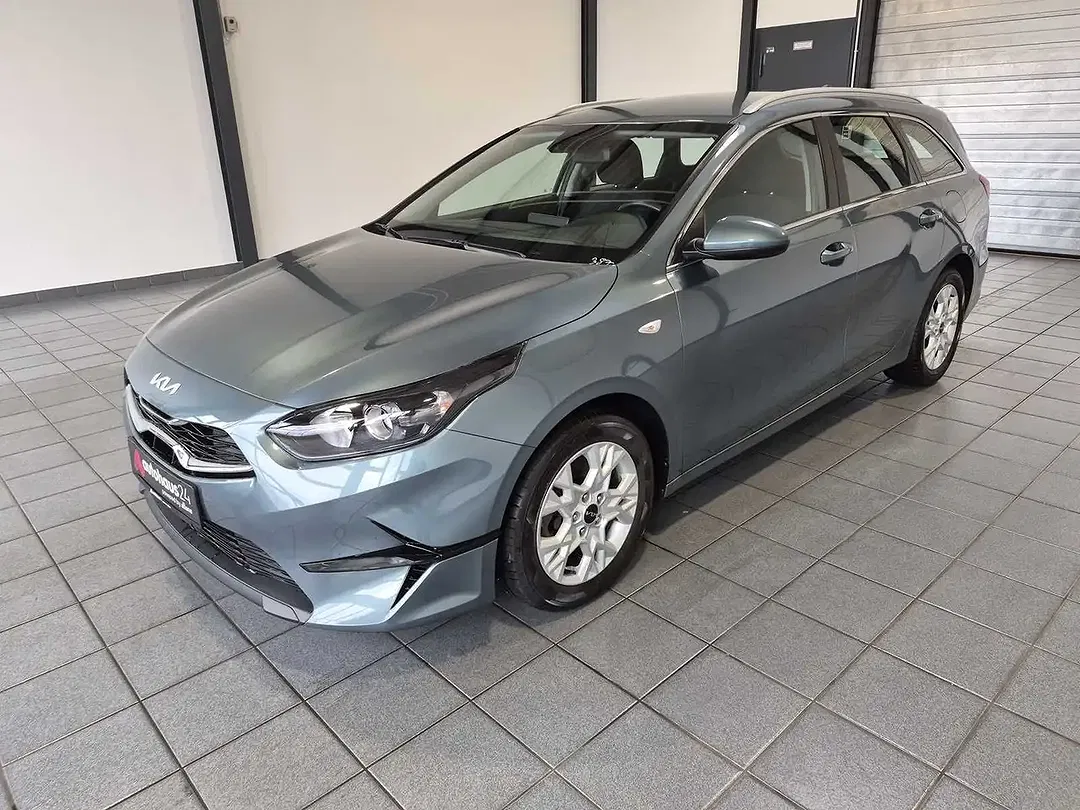 Kia Ceed / cee'd 1.5 T-GDI Vision - Thumbnail 3