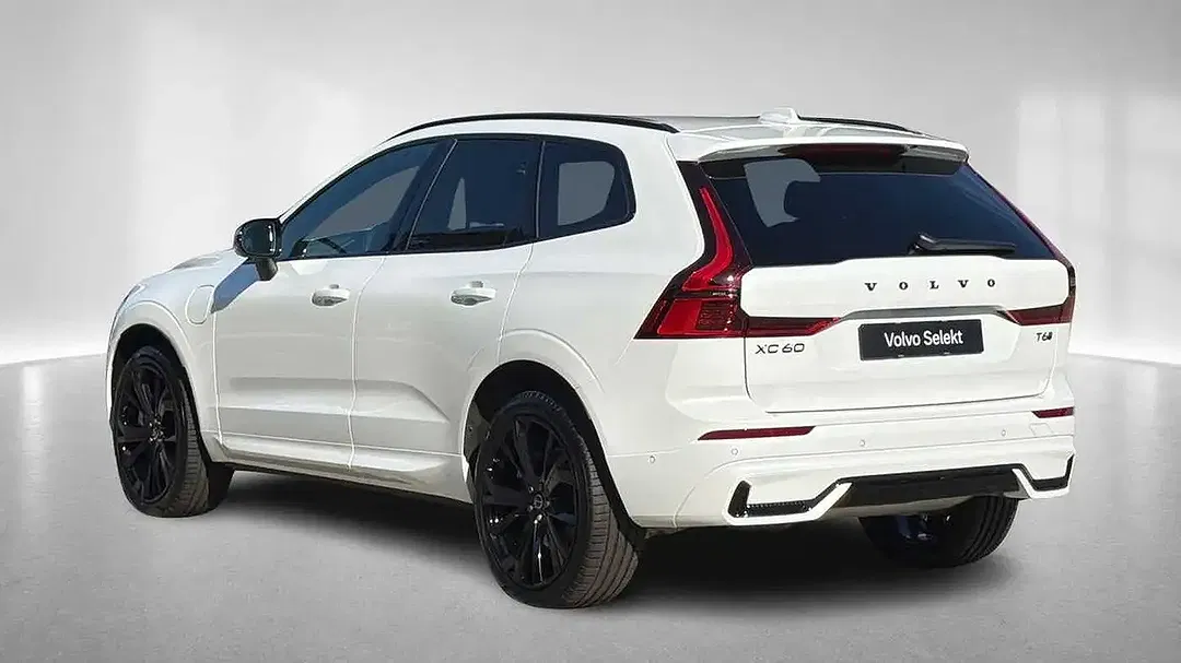 Volvo XC60 T6 AWD Edition Plus - Thumbnail 4