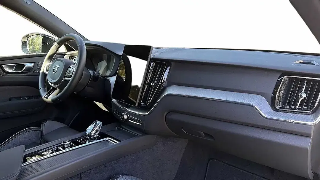 Volvo XC60 T6 AWD Edition Plus - Thumbnail 9