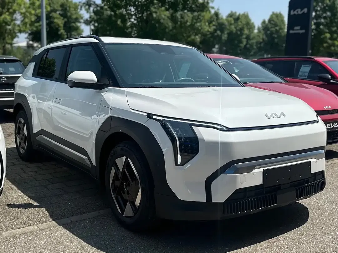 Kia EV3 Air - Thumbnail 4