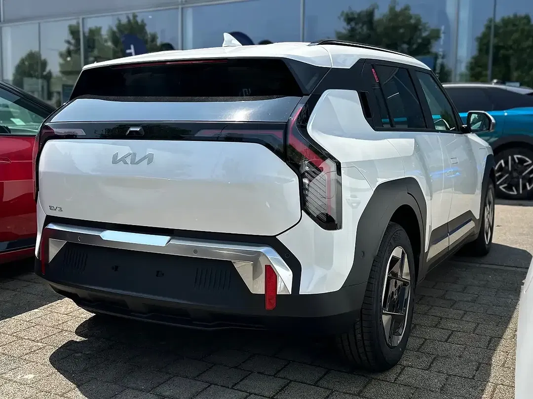 Kia EV3 Air - Thumbnail 5