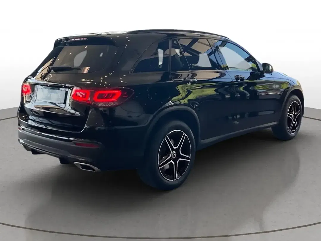 Mercedes-Benz GLC 300 4MATIC AMG Line Night - Thumbnail 4