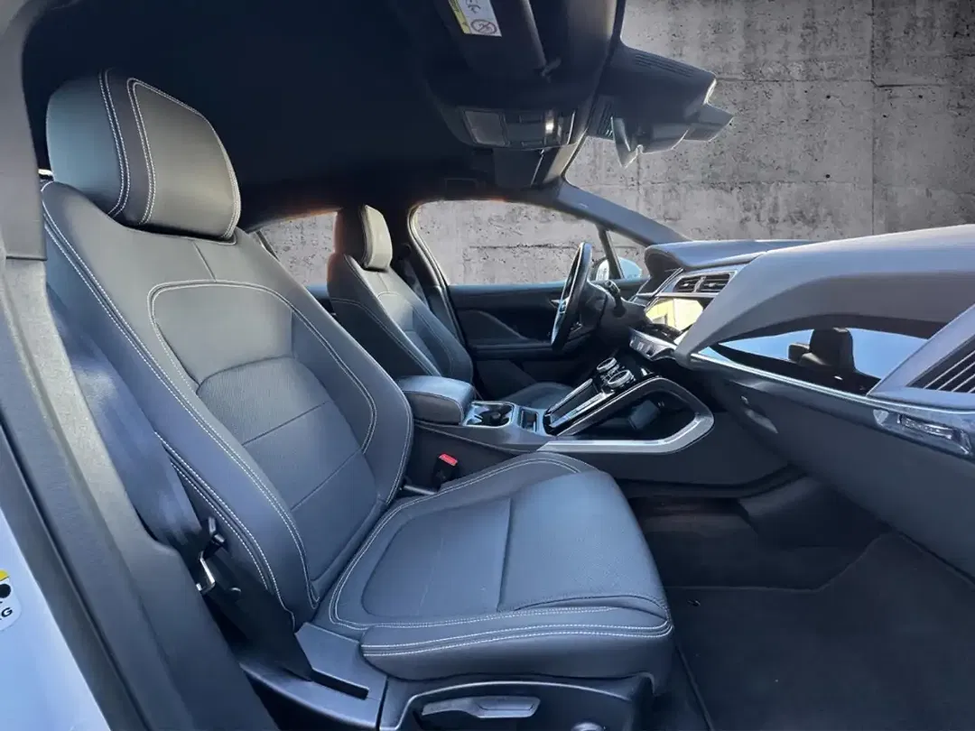 Jaguar I-Pace EV400 S - Thumbnail 3