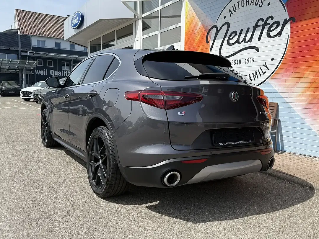 Alfa Romeo Stelvio Q4 Super - Thumbnail 5