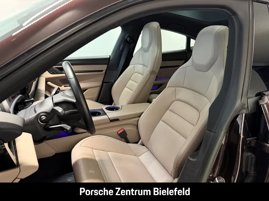 Porsche Taycan - Thumbnail 20