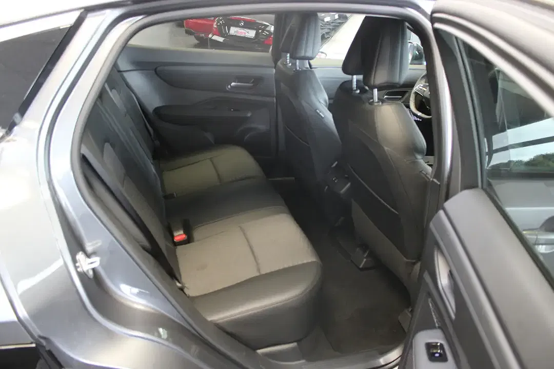 Nissan Ariya - Thumbnail 8