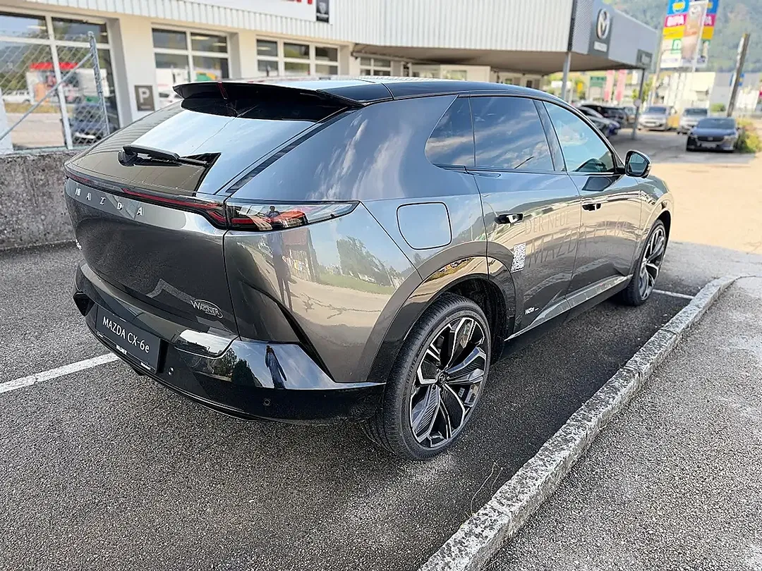 Mazda CX-6e Takumi - Thumbnail 4
