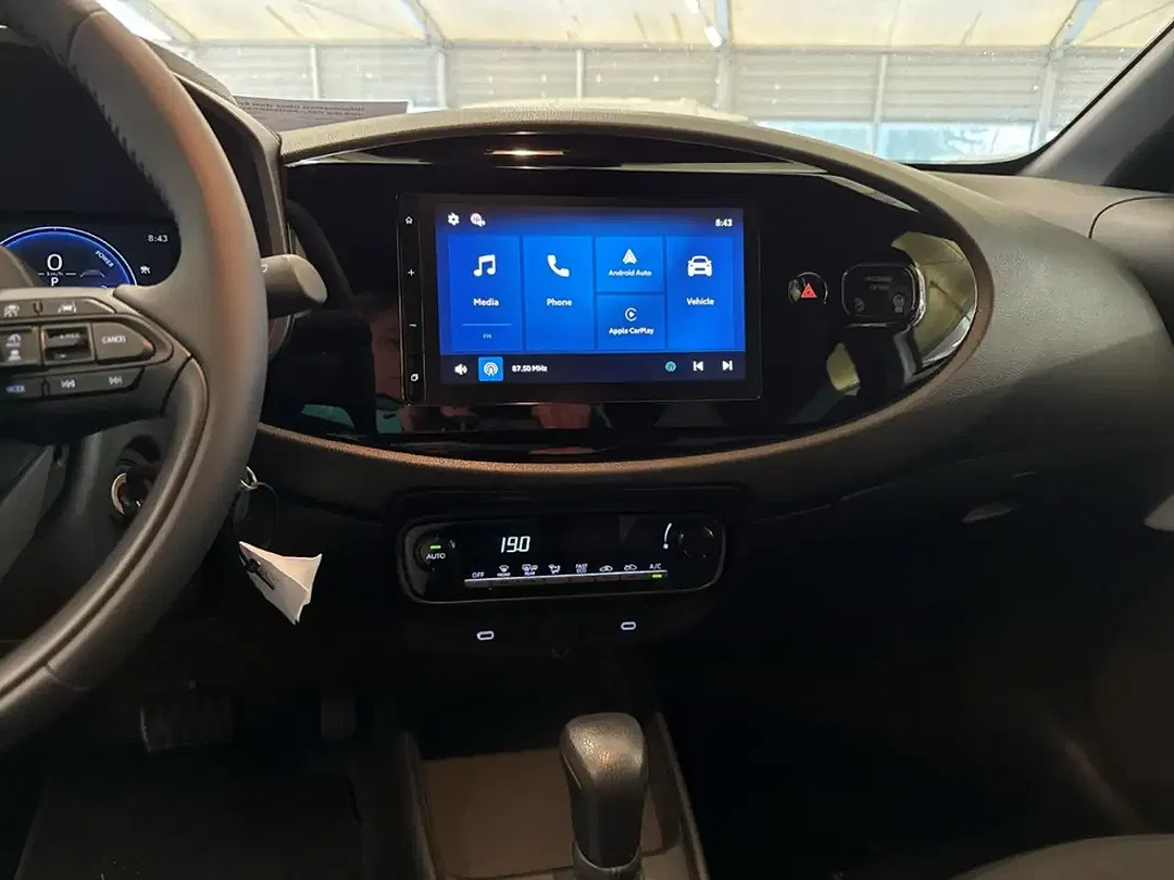 Toyota Aygo X Hybrid - Thumbnail 12