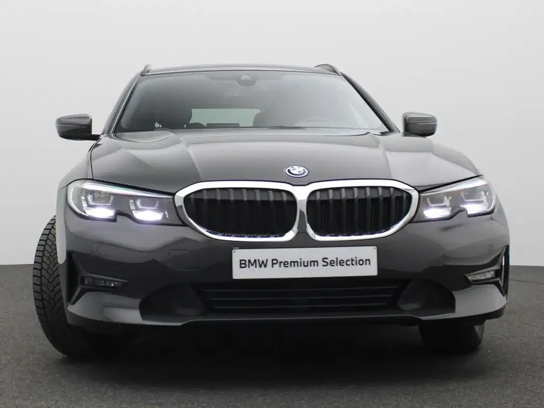 BMW 330 Touring - Thumbnail 2