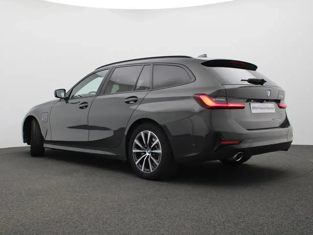 BMW 330 Touring - Thumbnail 5