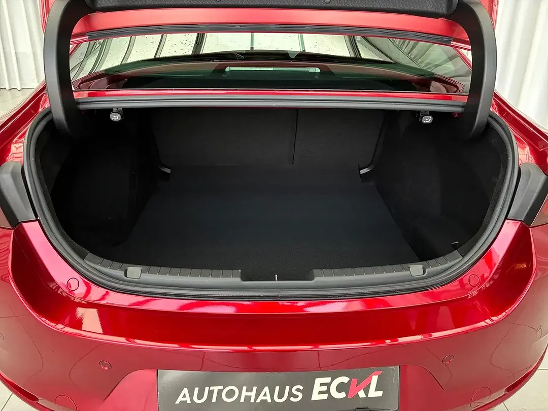 Mazda 3 6MT Centre-Line - Thumbnail 9