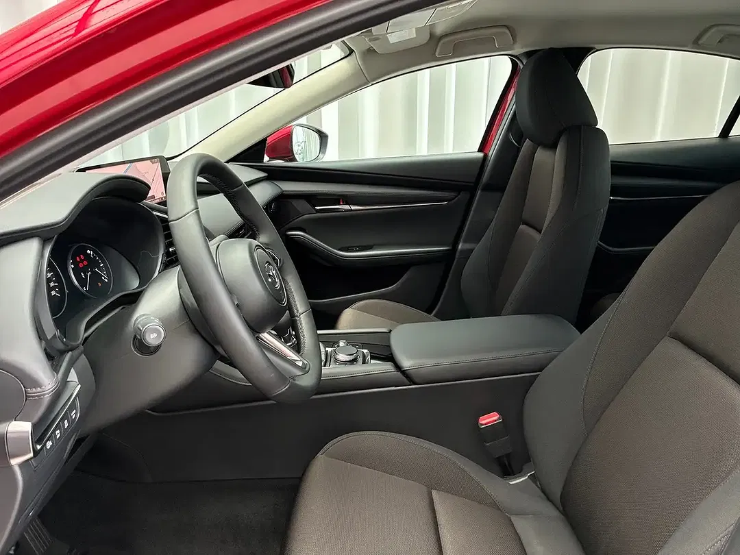 Mazda 3 6MT Centre-Line - Thumbnail 12