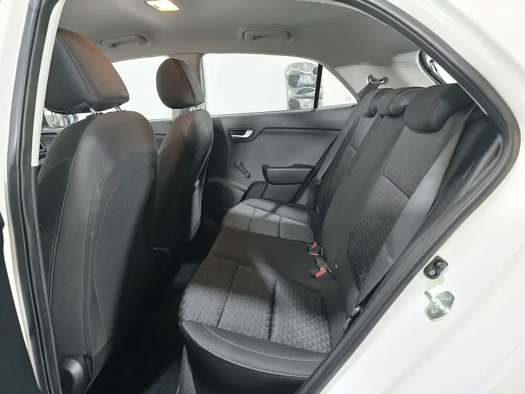 Kia Rio - Thumbnail 10