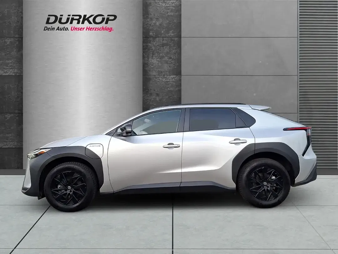 Toyota bZ4X - foto 2