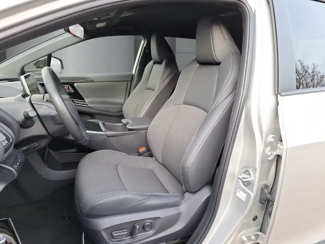 Toyota bZ4X - Thumbnail 8