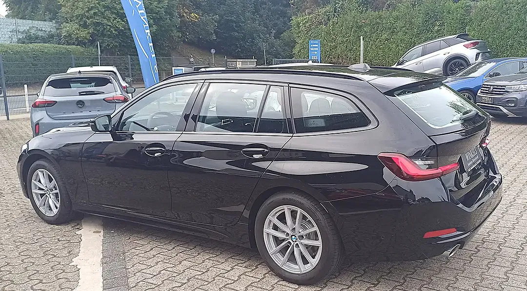 BMW 318 Touring - Thumbnail 2