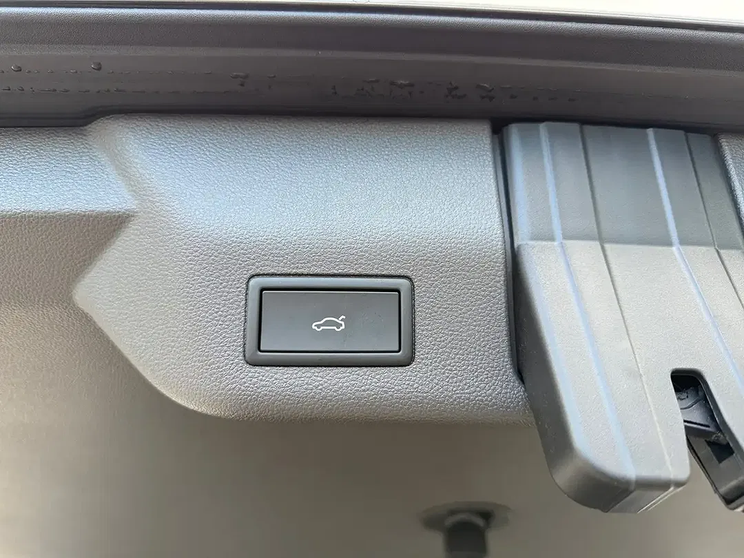 Volkswagen T7 Multivan eHybrid 4Motion Edition - Thumbnail 18