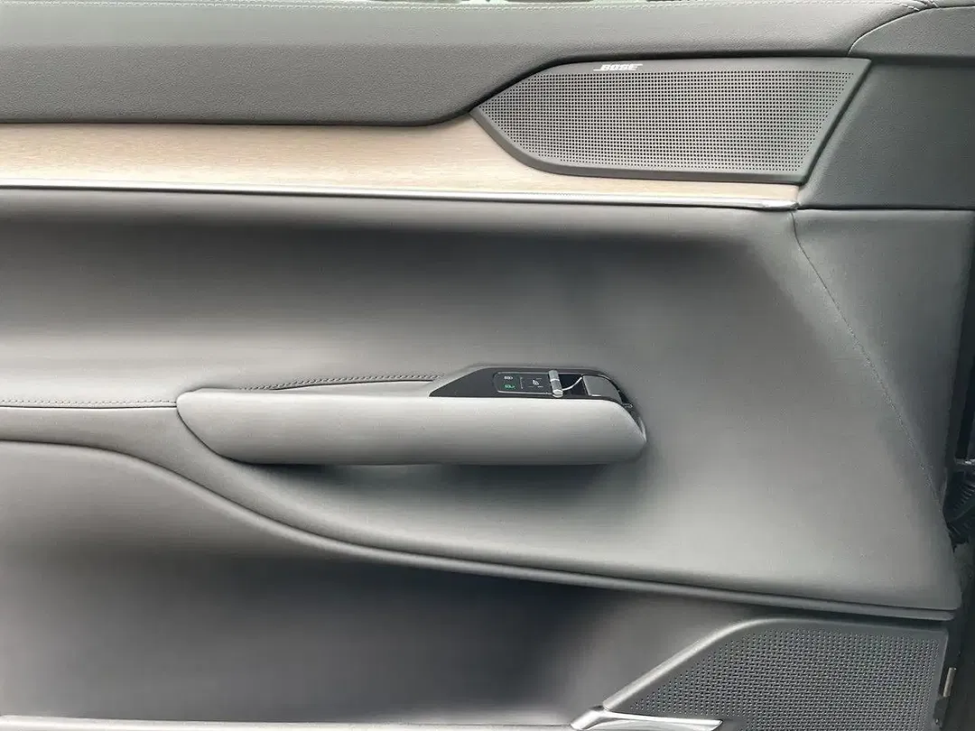 Volvo EX90 EV AWD Twin Motor Plus - Thumbnail 11