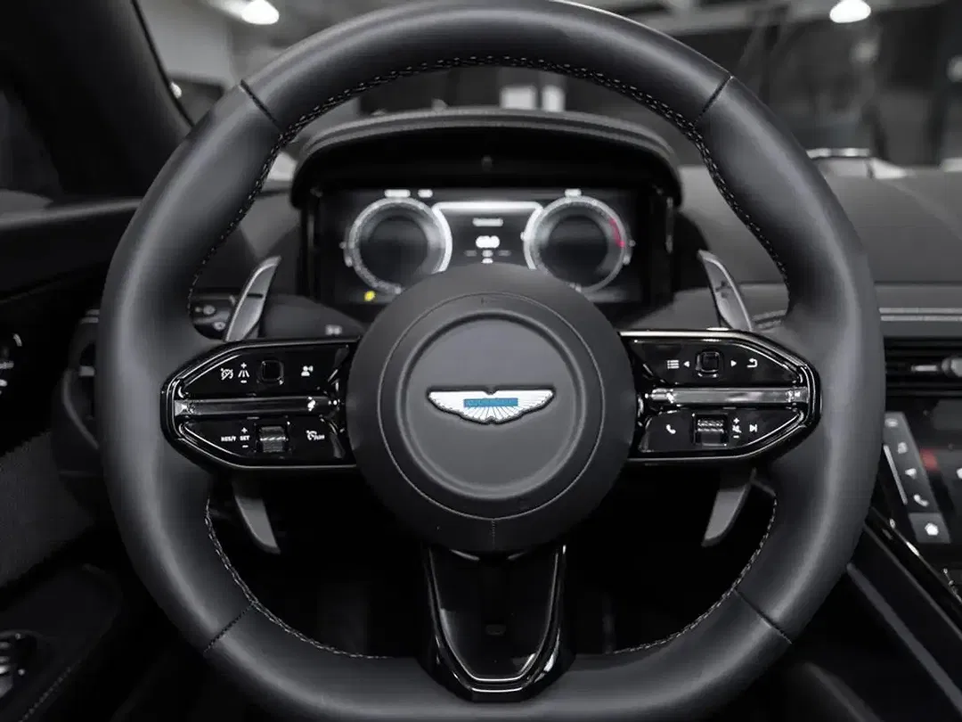 Aston Martin DB12 Coupe - Thumbnail 11