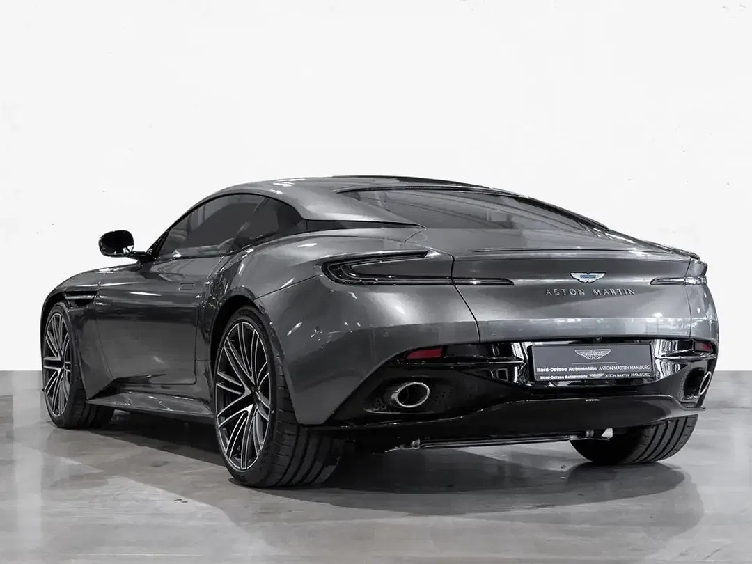 Aston Martin DB12 Coupe - foto 2