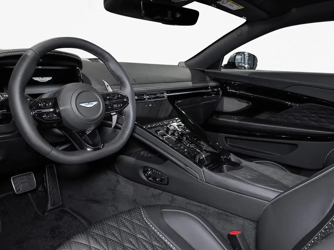 Aston Martin DB12 Coupe - Thumbnail 3