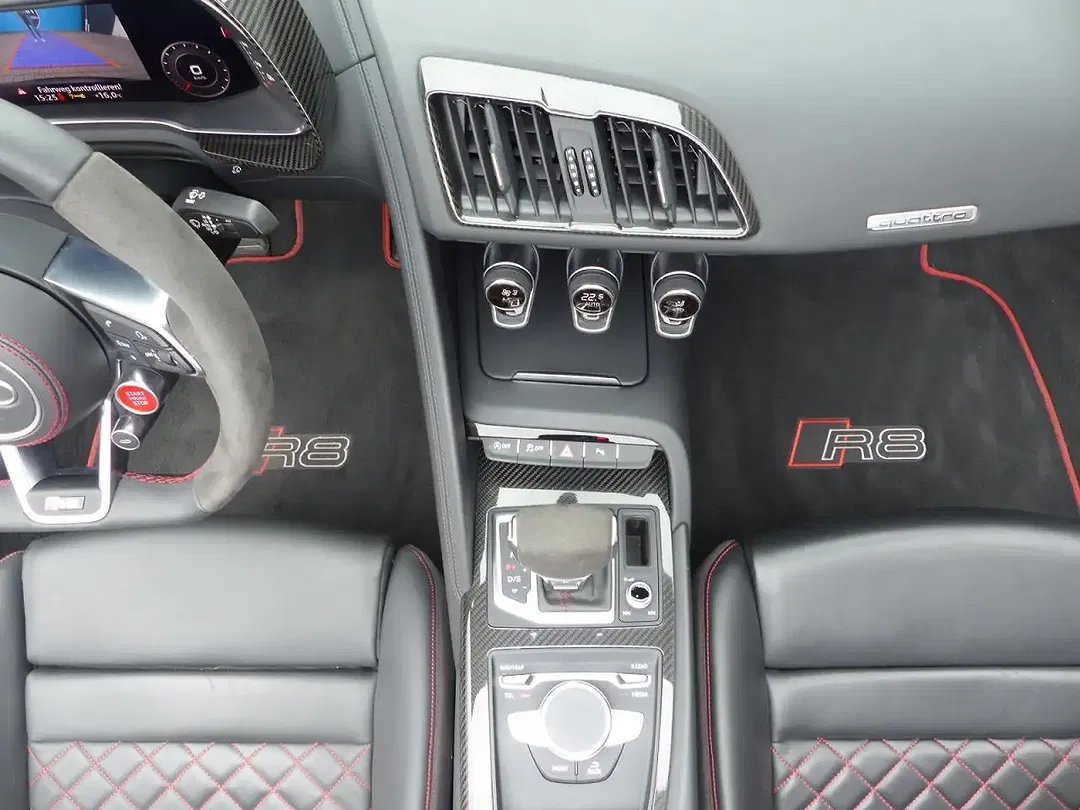 Audi R8 5.2 FSI performance - Thumbnail 24