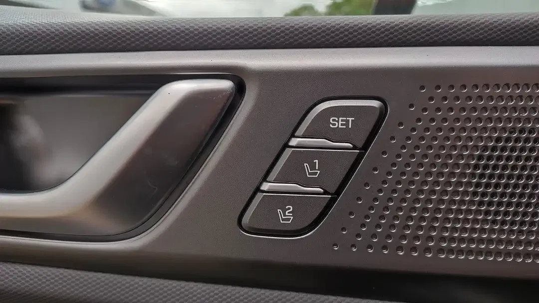 Hyundai IONIQ Prime - Thumbnail 12