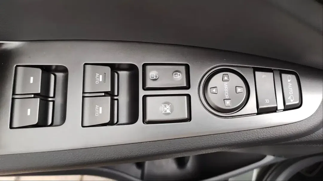 Hyundai IONIQ Prime - Thumbnail 18