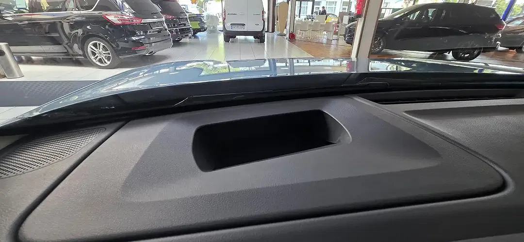 Ford Explorer Extended Range - Thumbnail 13