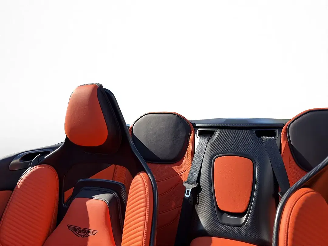Aston Martin DBS 770 5.2 V12 Ultimate Volante - Thumbnail 13