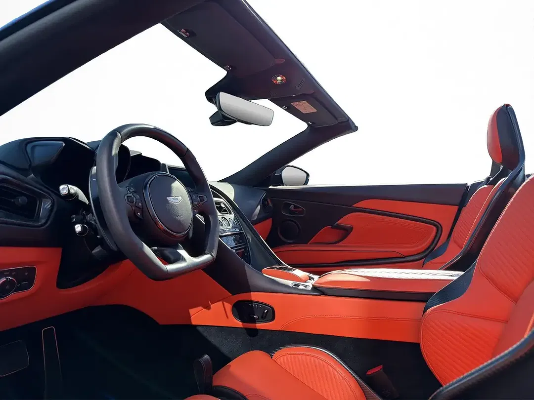 Aston Martin DBS 770 5.2 V12 Ultimate Volante - Thumbnail 9